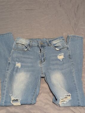 SHEIN Light Blue Ripped Skinny Jeans